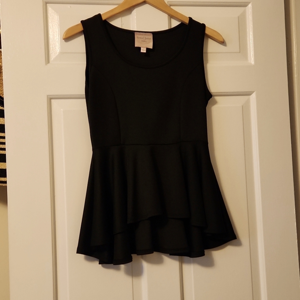 Romeo & Juliet peplum top sz Small